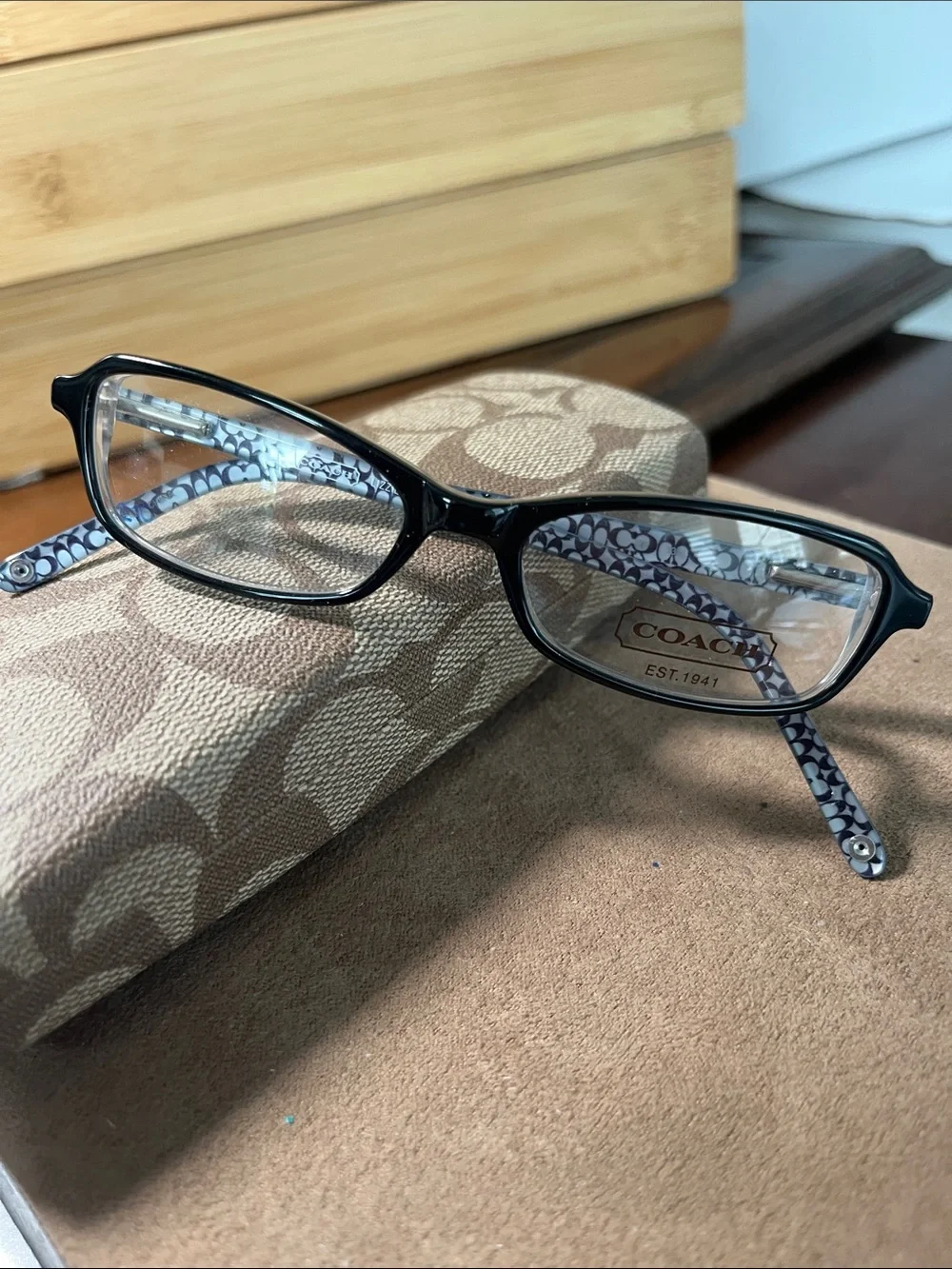 Coach Lizzie 514,Black Glasses with Patterned Temple Arms